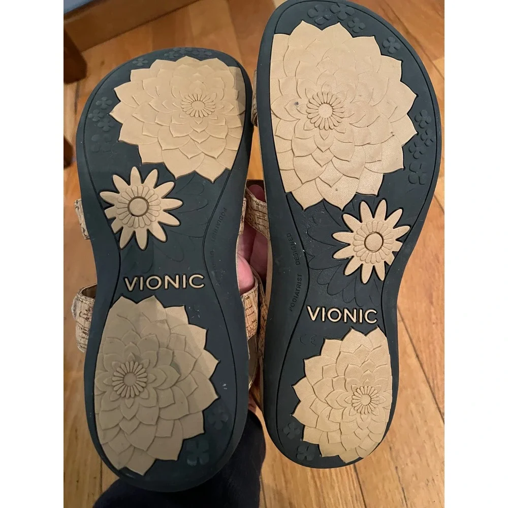 Women's‎ Vionic Amber Adjustable Sandal Size 8